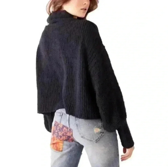 Free People Be Yours Pullover Sweater In Black extra small NWT - Picture 3 of 13
